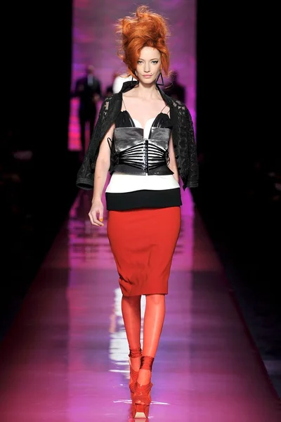 Look 12
